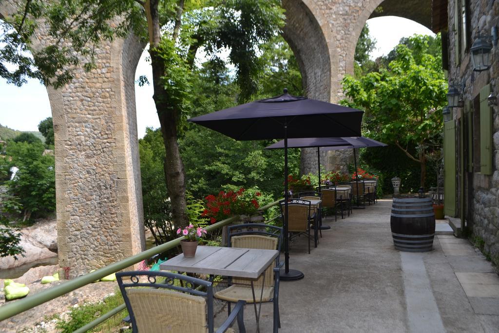 Bed and Breakfast Maison Sous Le Pont Meyras Exterior foto